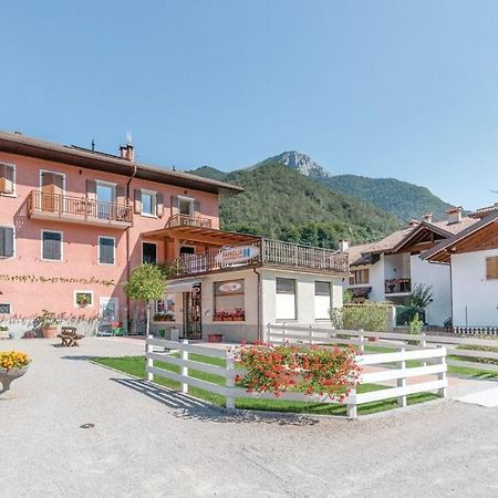 Ledro Lake Suite "Pur" Мецолаго Екстериор снимка